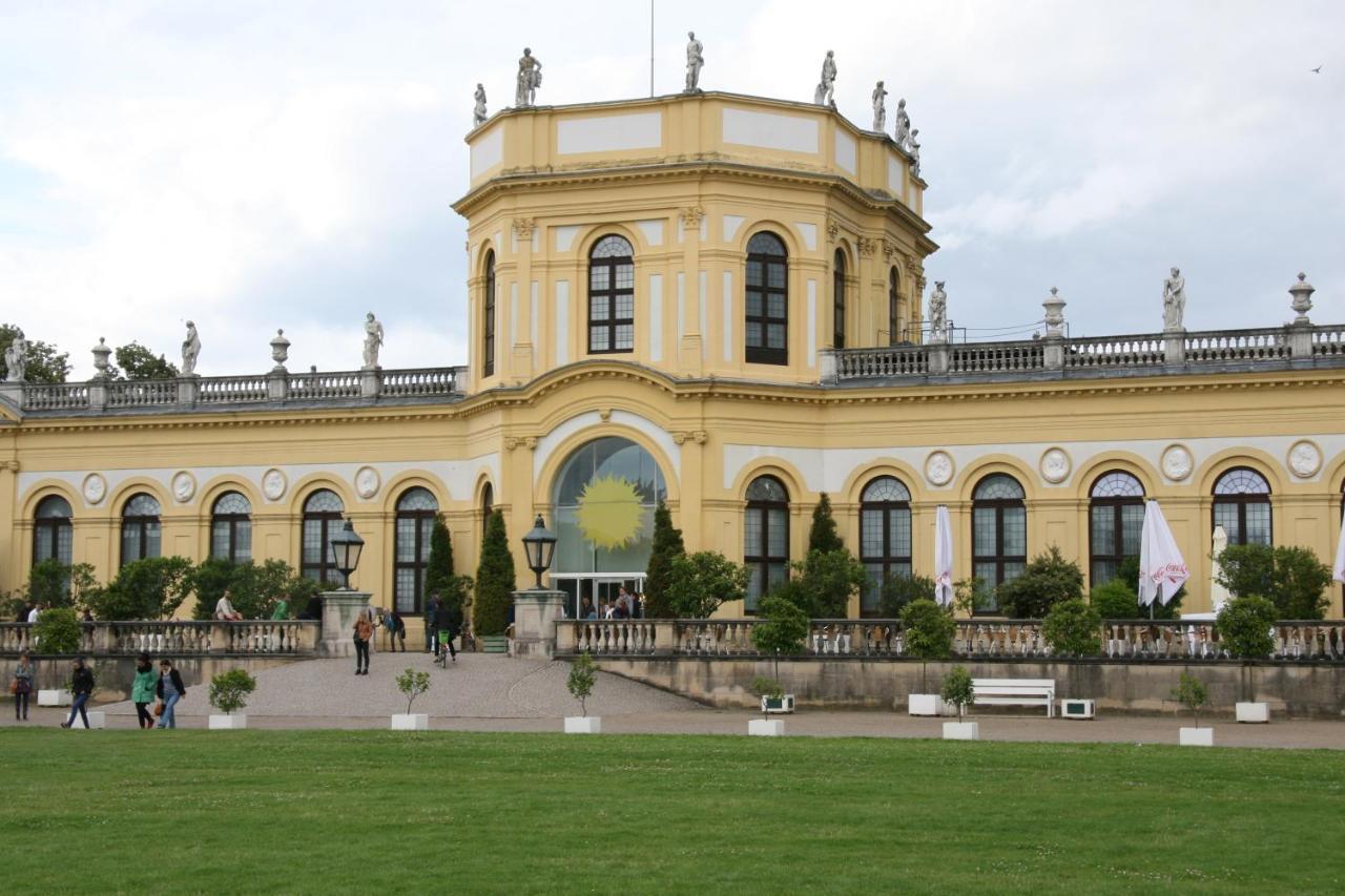Apartment Lovely Located- Train, Restaurants & *
