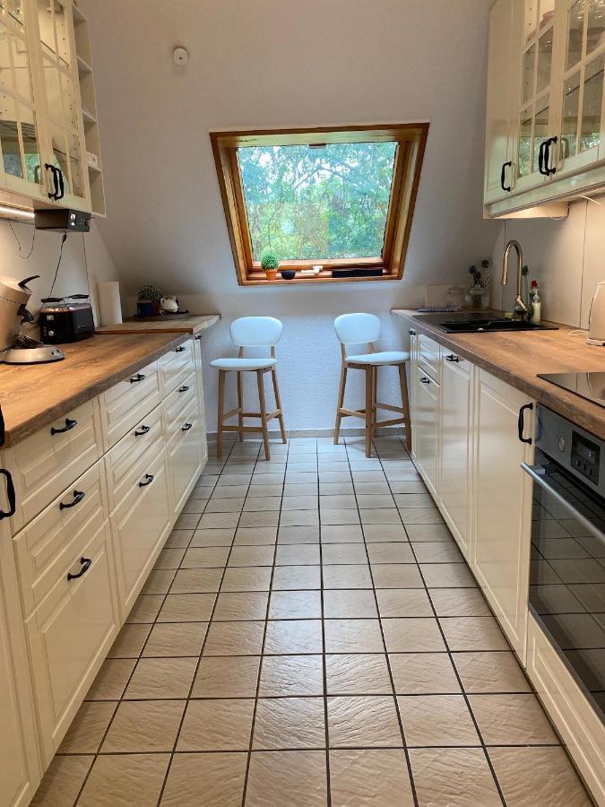Lovely Located- Train, Restaurants & Apartment Kassel