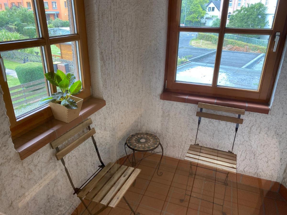 Lovely Located- Train, Restaurants & Apartment Kassel